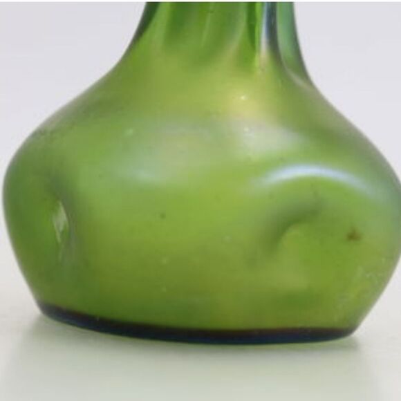 Antique Loetz Austrian Green Art  Glass Unique Deco 20s Vase 6.6 Inch - Picture 10 of 12